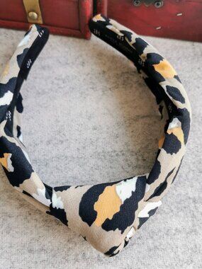 Alicia Bonnie Leopard Print Headband